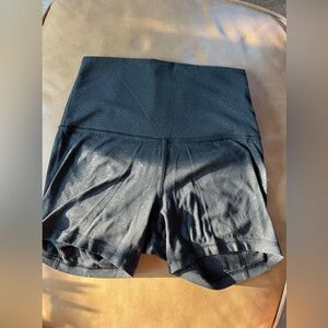 Lululemon Embossed 4” Align Shorts